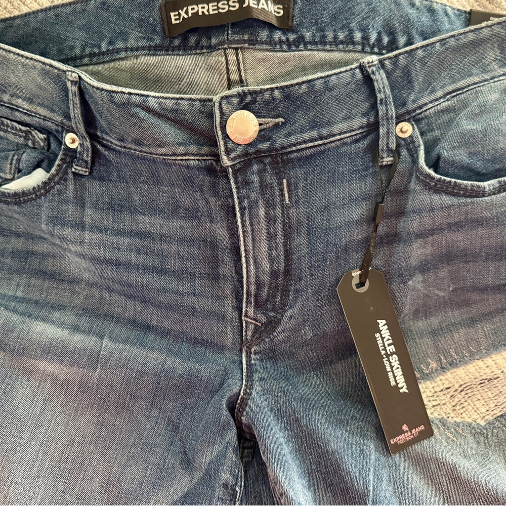 Express Women's Classic Blue Ankle Jeans size 12